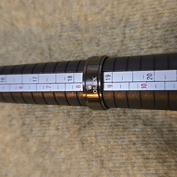 Black Rolex Ring,Size 8.5. - Picture 3 of 3